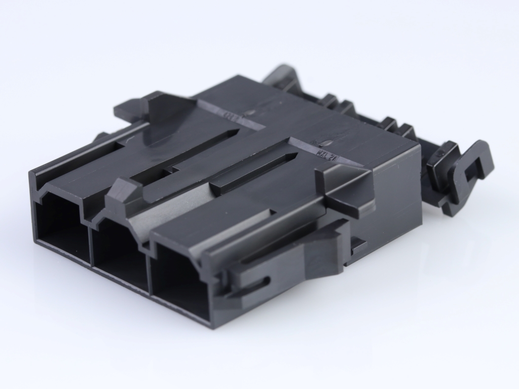 42818-0312 Mini-Fit Sr. Plug Housing, Single Row, Panel Mount, 3 Circuit